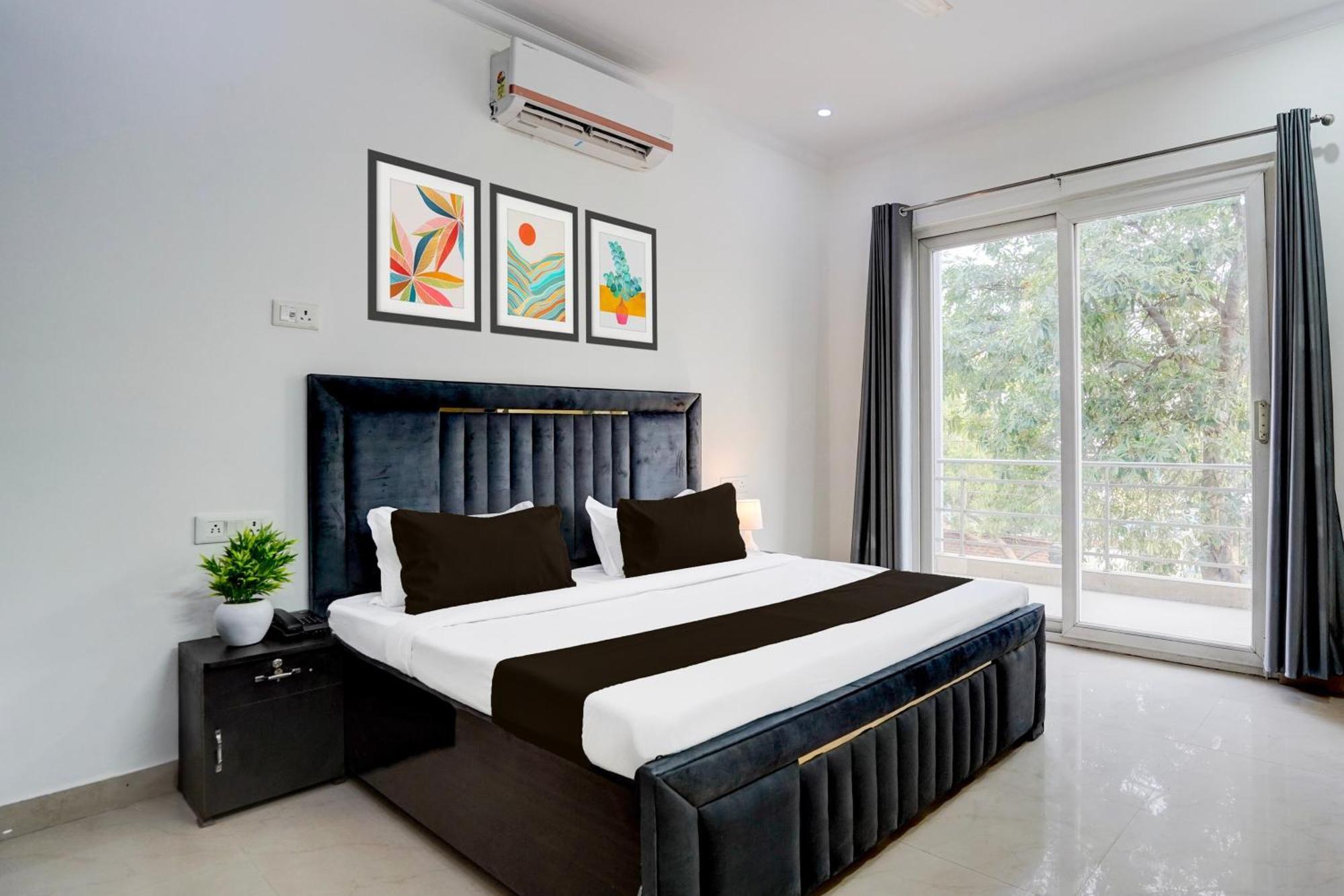 Super Townhouse Sector 53 Golf Course Road Lägenhet Gurgaon Exteriör bild