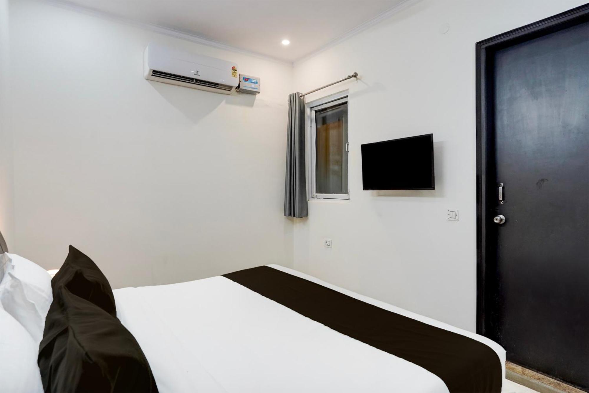 Super Townhouse Sector 53 Golf Course Road Lägenhet Gurgaon Exteriör bild